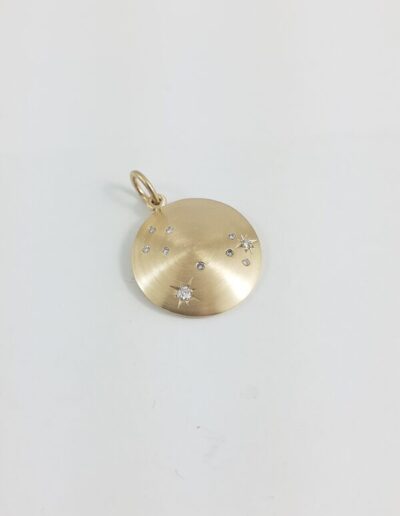 10KY Gold Pisces Pendant With Diamonds