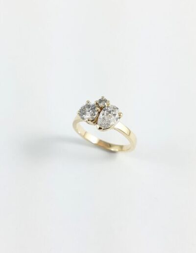 14KY Pear Brilliant Heirloom Round Diamond Ring