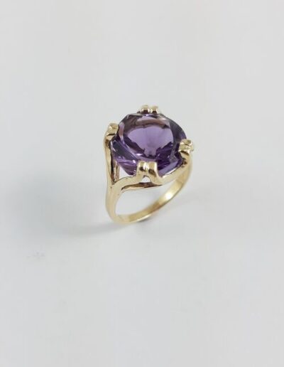 10KY Amethyst Ring