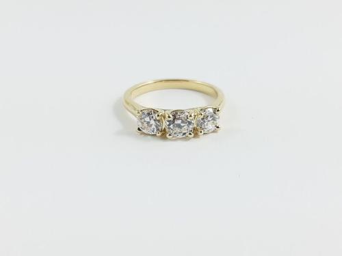 14KY 3 Diamond Ring