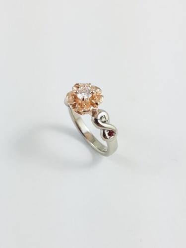 14KRW Rose Infinity Ring