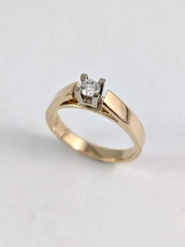 10KY Square Claw Cathedral Solitaire Engagement Ring