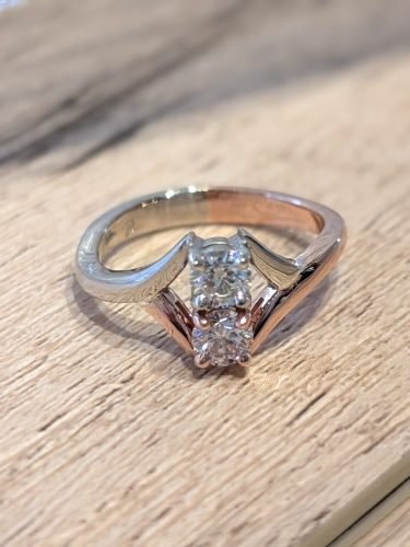 14K White Rose Gold Ring With White and Pink Diamond