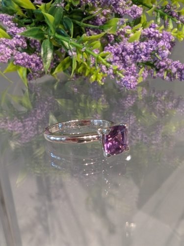 14KW Amethyst Ring With Diamond Accents