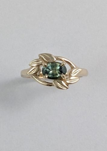 14KY Green Sapphire Leaf Ring